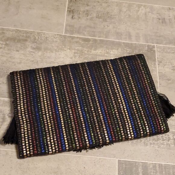 NWOT Metallic Striped Fringe XL Clutch - Picture 4 of 9